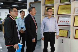 热烈欢迎市政府秘书长林兢一行莅临江南(中国)集团广西公司考察指导